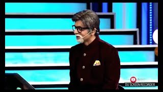 Sunil Grover as Amitabh Bachchan playing KBC with John Abraham Jio Dhan Dhana Dhan Live 480 X 848 [upl. by Hearsh134]