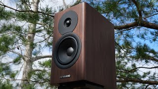 Review The Dynaudio Evoke 10  Bookshelf Loudspeaker [upl. by Karen317]