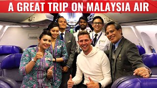 Review MALAYSIA AIRLINES 737 WONDERFUL REGIONAL BUSINESS AND ECONOMY CLASS [upl. by Hindorff276]