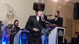 Motty Steinmetz singing Brivele [upl. by Htabmas]