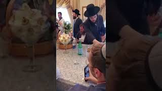 MBD sings at a gathering with Harav Shaul Alter Shlitquota [upl. by Akela664]