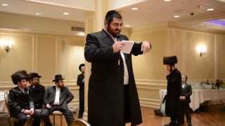 Ari Abromowitz Calling up Motty Ilowitz to Mitzvah Tantz funny [upl. by Hairabez]