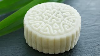 Durian Snowskin Mooncake Recipe  榴莲冰皮月饼 [upl. by Ettenuahs]