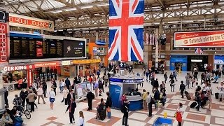 A Walk Through The London Victoria Station London England [upl. by Singband]