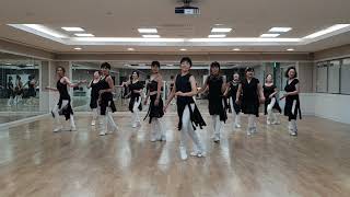 Vanotek Cha Line Dance Intermediate Level [upl. by Choo209]