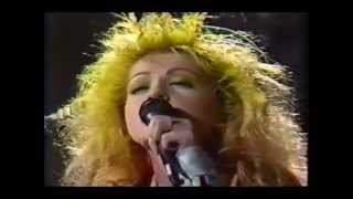 Cyndi Lauper  True Colors Live Letterman 1986 [upl. by Carline]