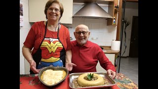 LA POLENTA CON I FUNGHI TRIFOLATI  RICETTA DELLA NONNA MARIA [upl. by Kensell]