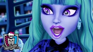 Are You Ready to Get Ghosty  Haunted Sneak Peak  Monster High [upl. by Eustasius]